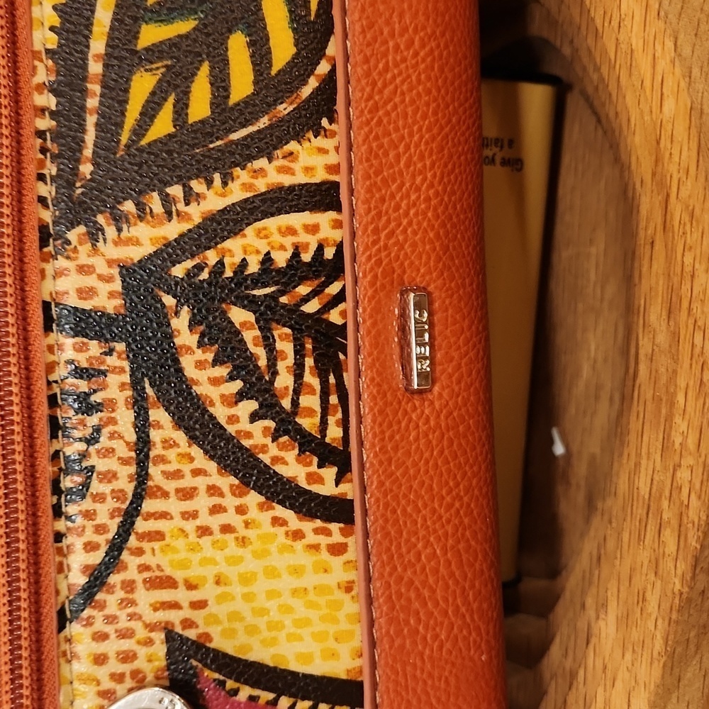 Relic by Fossil Vegan Leather Leaf Print Wallet EUC - Picture 3 of 11